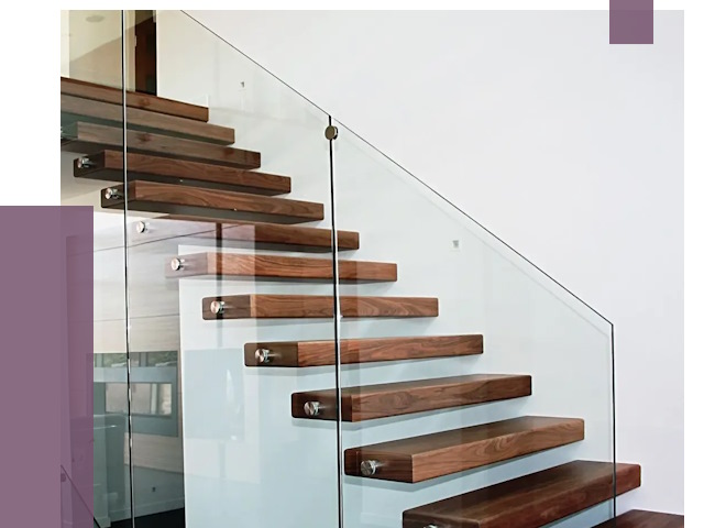 Стеклянные перила для лестницы в Глазове от 14794 руб.