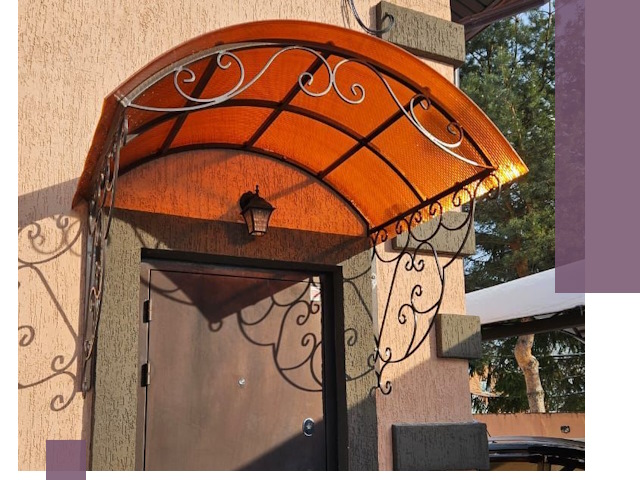 Демонтаж козырьков в Глазове быстро и безопасно