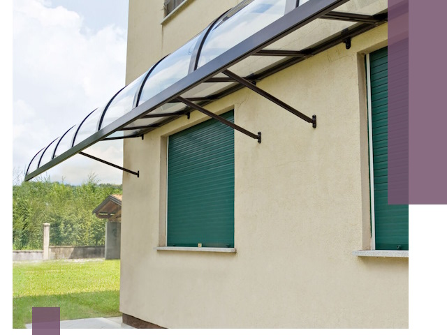 Козырьки над окнами в Глазове — изготовление и монтаж по выгоде