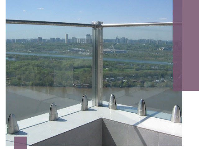 Стеклянные парапеты премиум класса в Глазове для домов и бизнесов